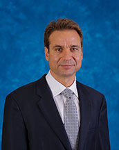 Headshot of Andrew Gianoukakis